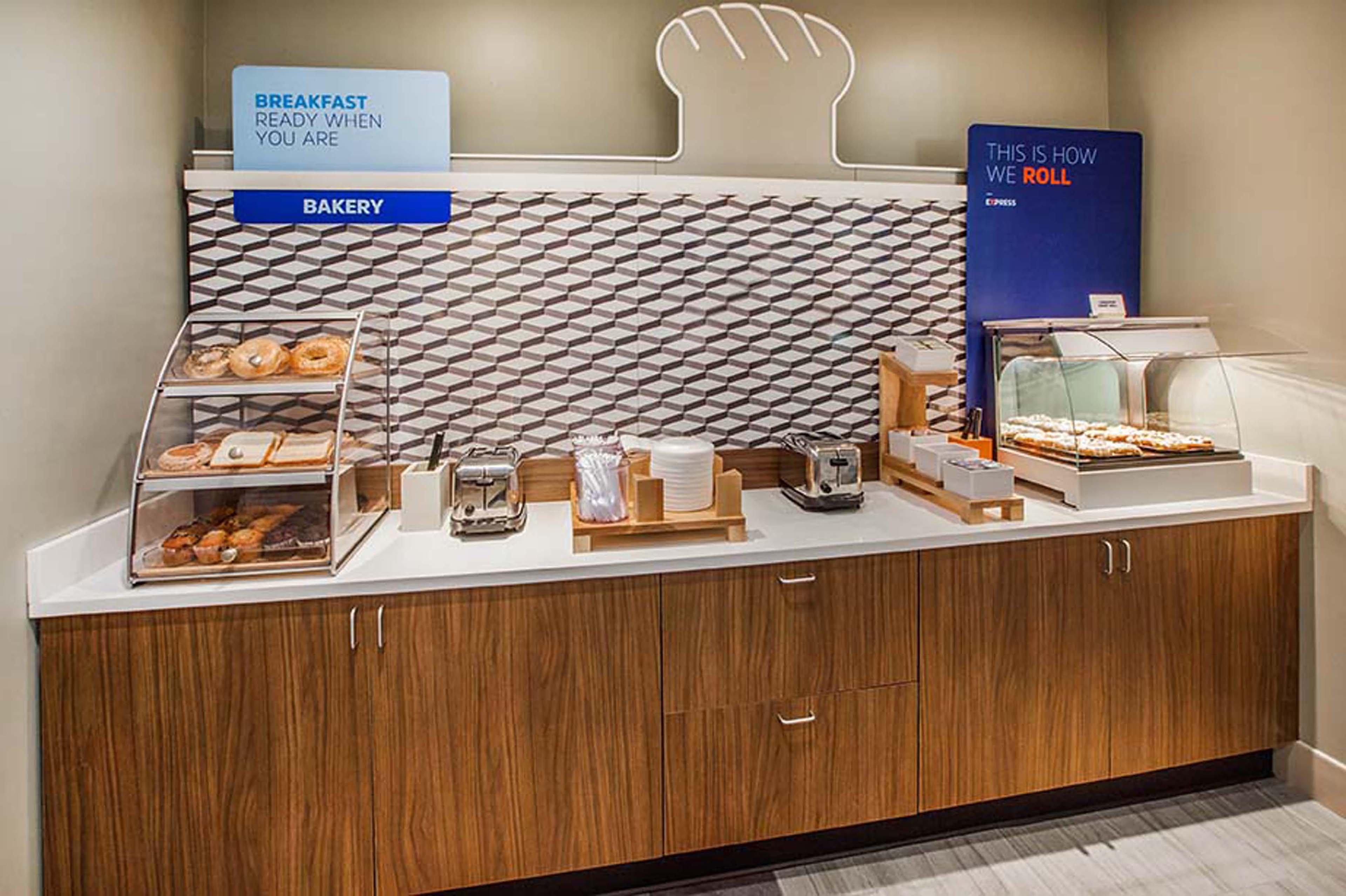 Holiday Inn Express & Suites - Lexington W - Versailles By Ihg מראה חיצוני תמונה